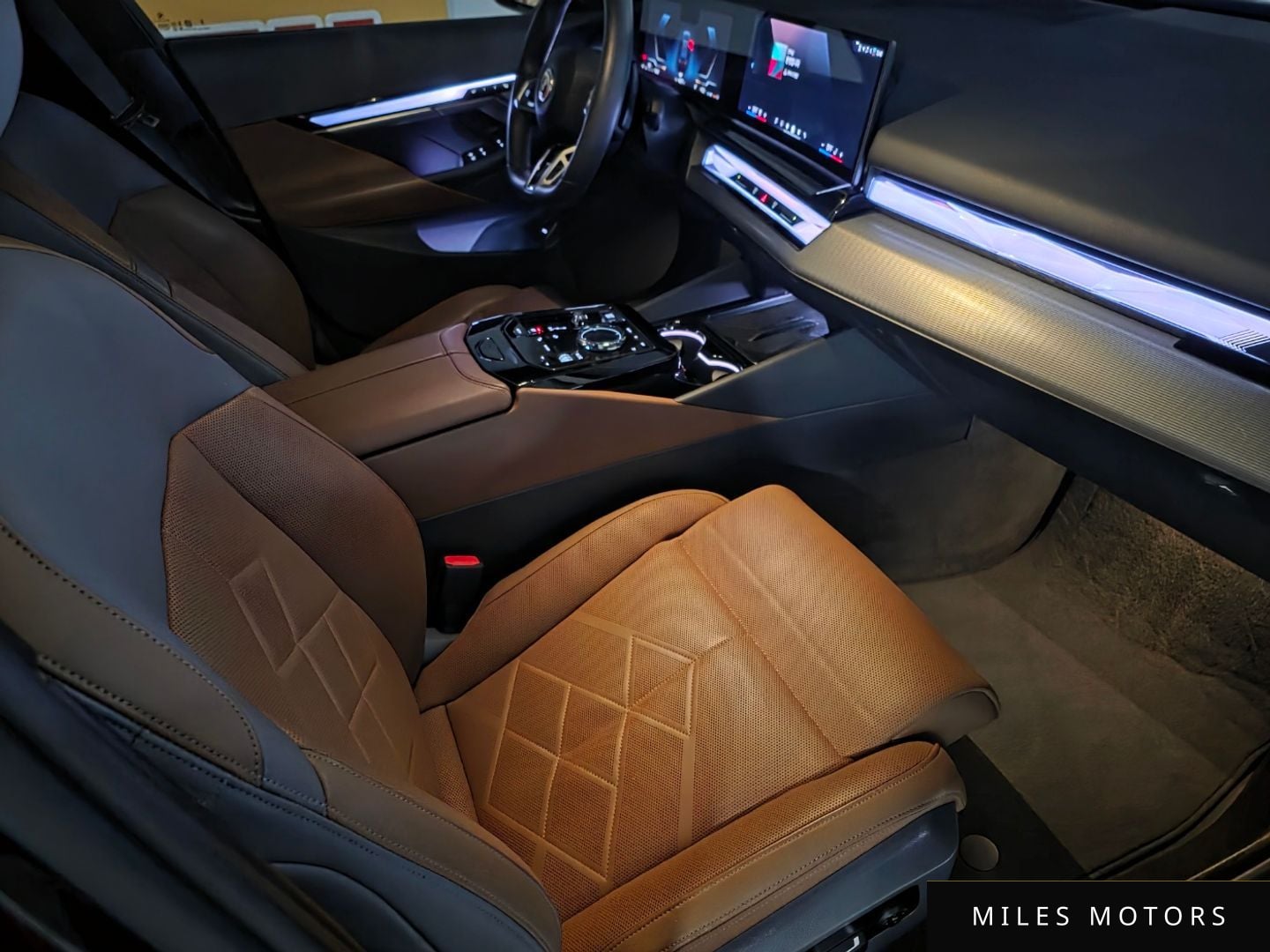 BMW 5 Series (G60) 2024 — миниатюра 12