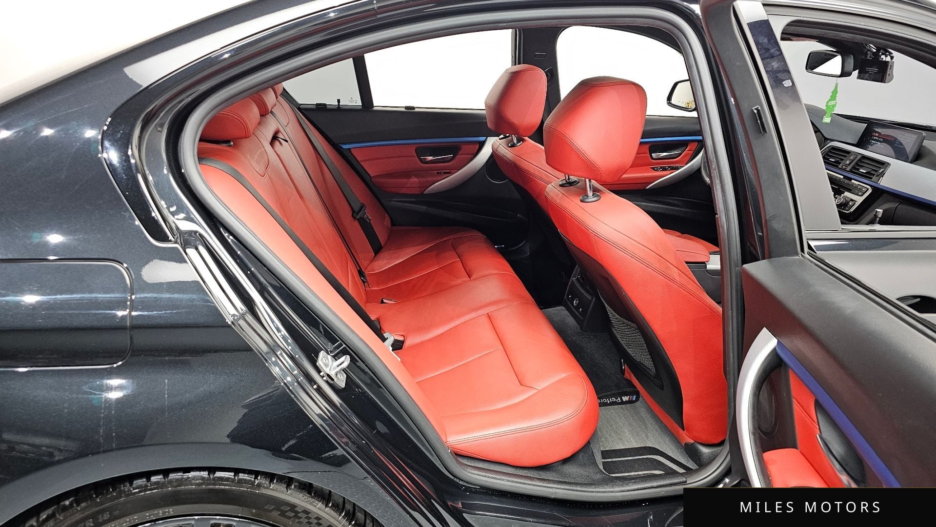 BMW 3 Series (F30) 2017 — миниатюра 11