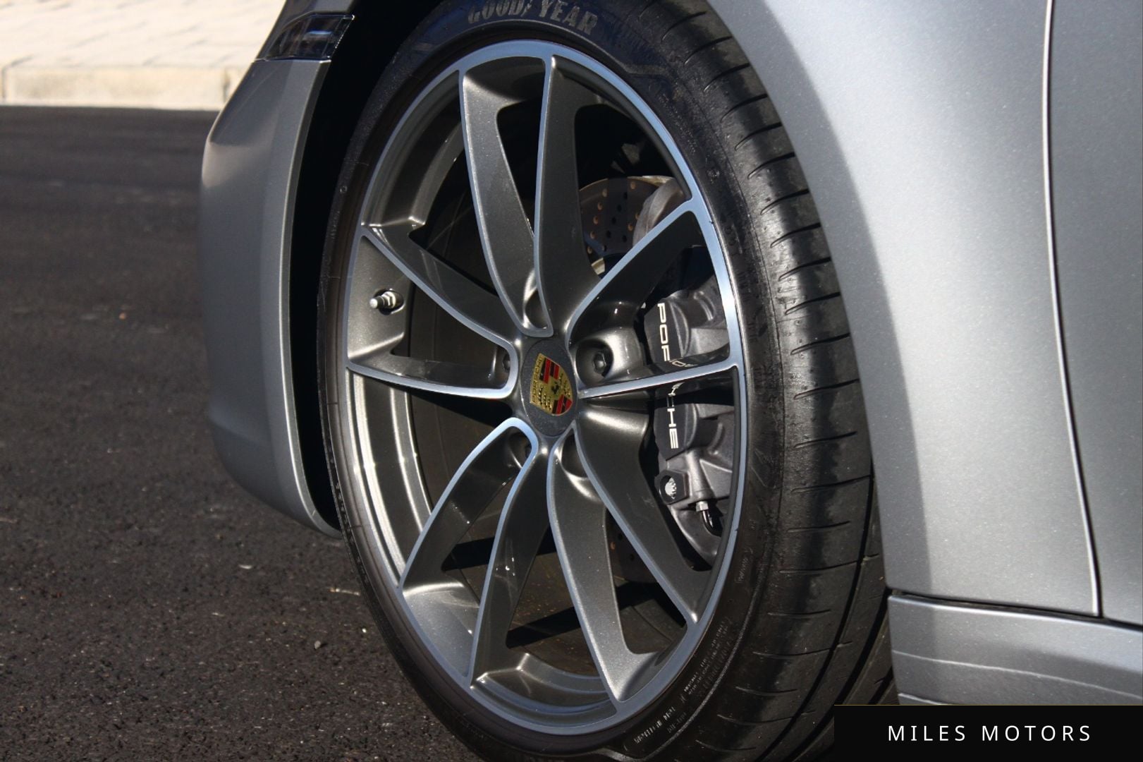 Porsche 911 (992) 2024 — миниатюра 5