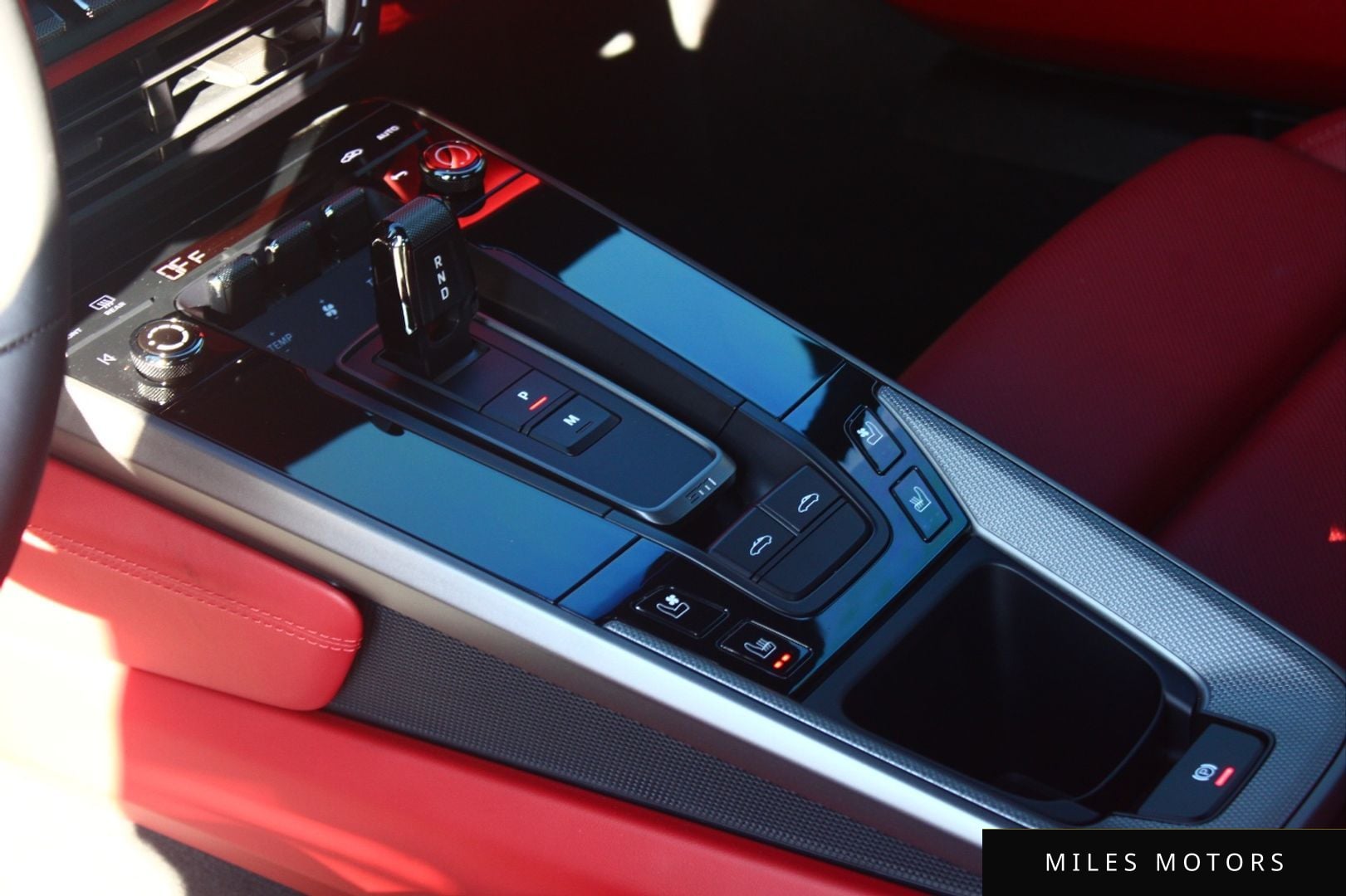 Porsche 911 (992) 2024 — миниатюра 9