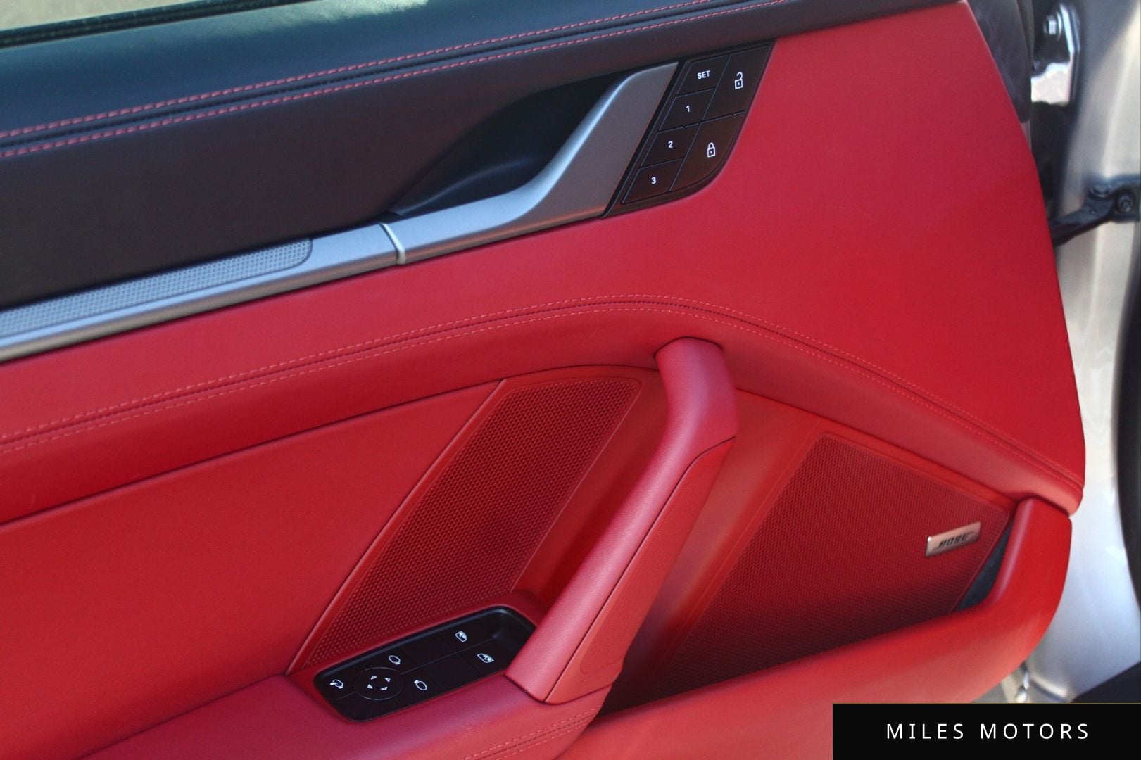 Porsche 911 (992) 2024 — миниатюра 11