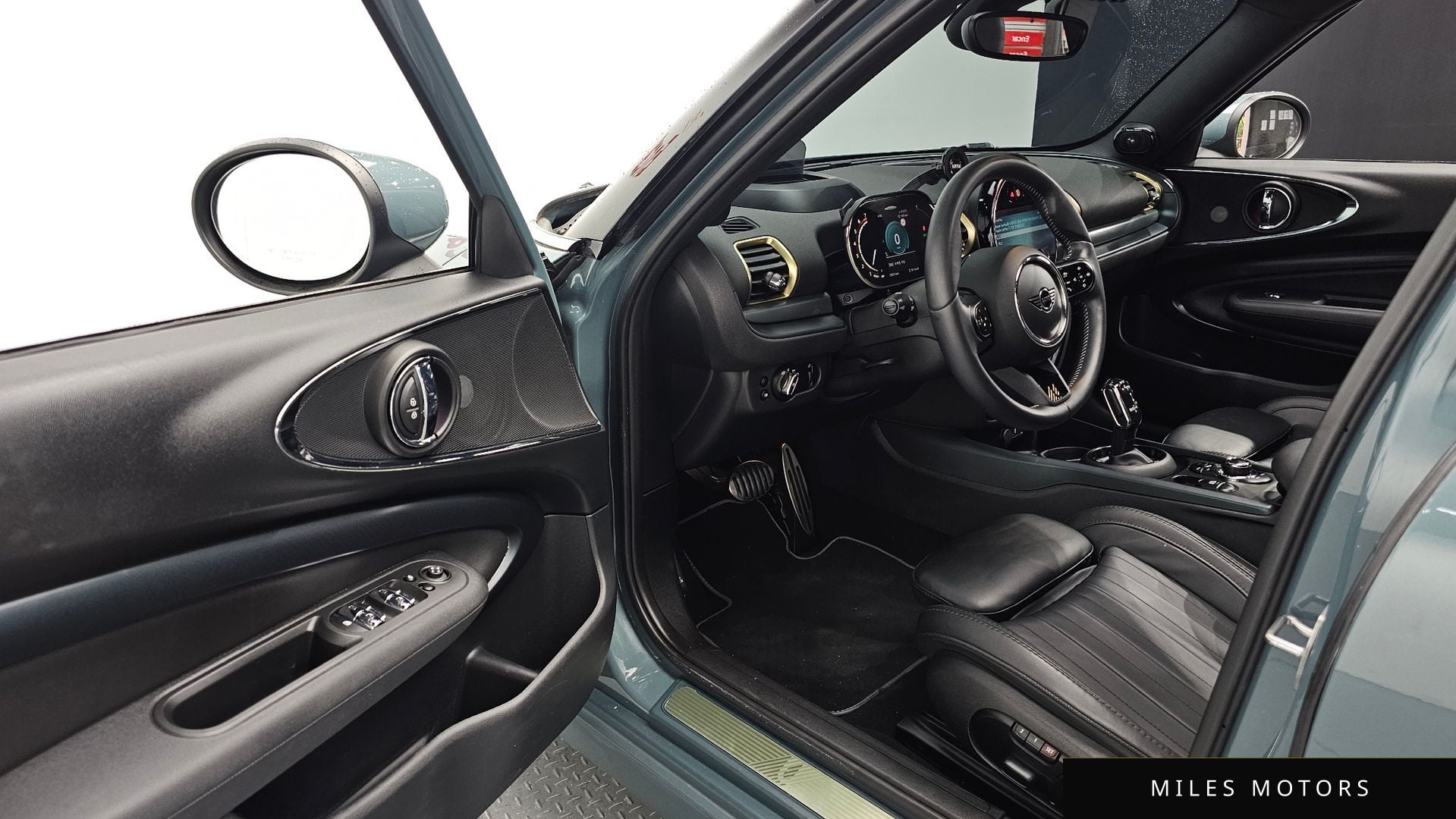 MINI Clubman 2023 — миниатюра 11