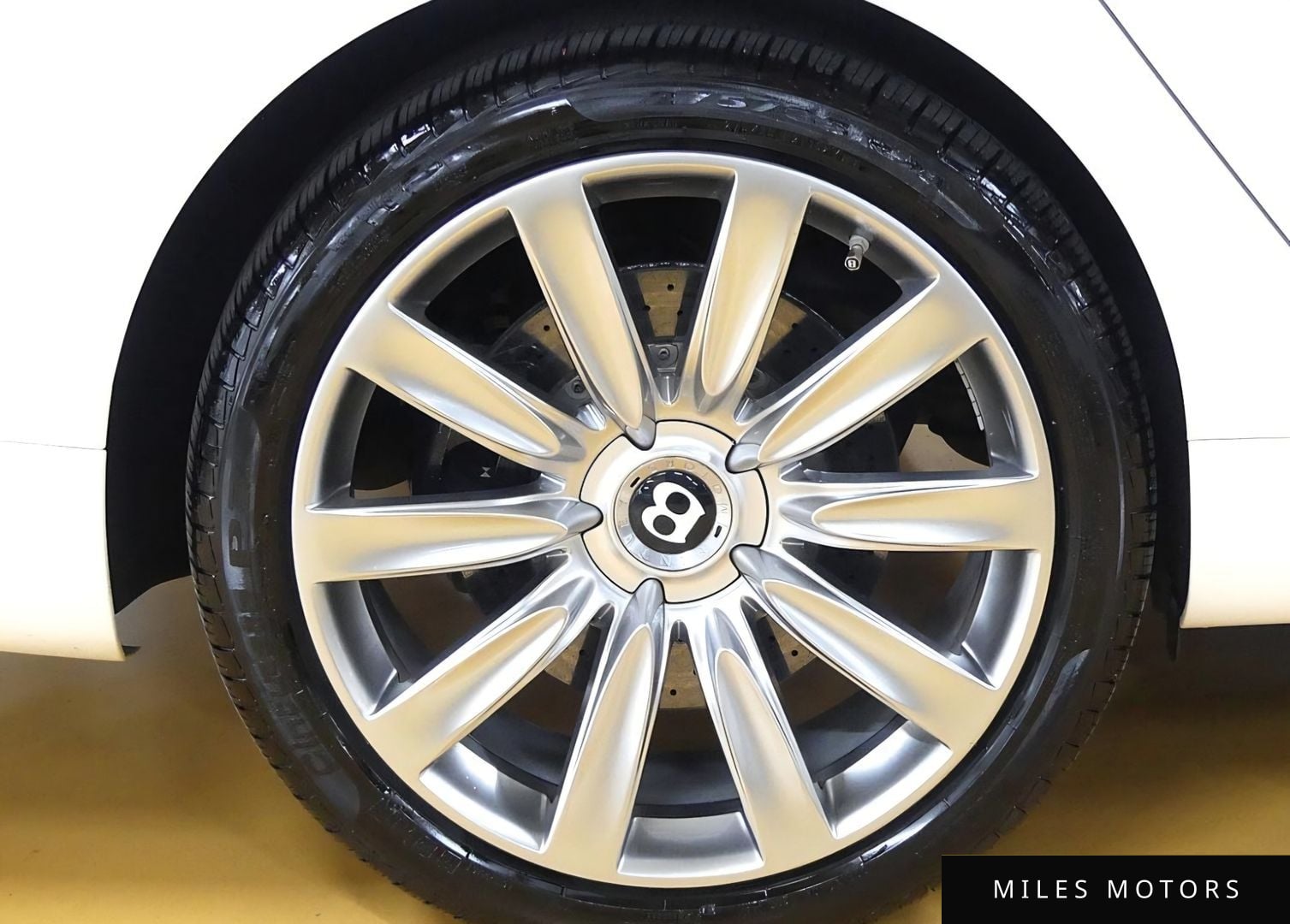 Bentley Flying Spur 2016 — миниатюра 7