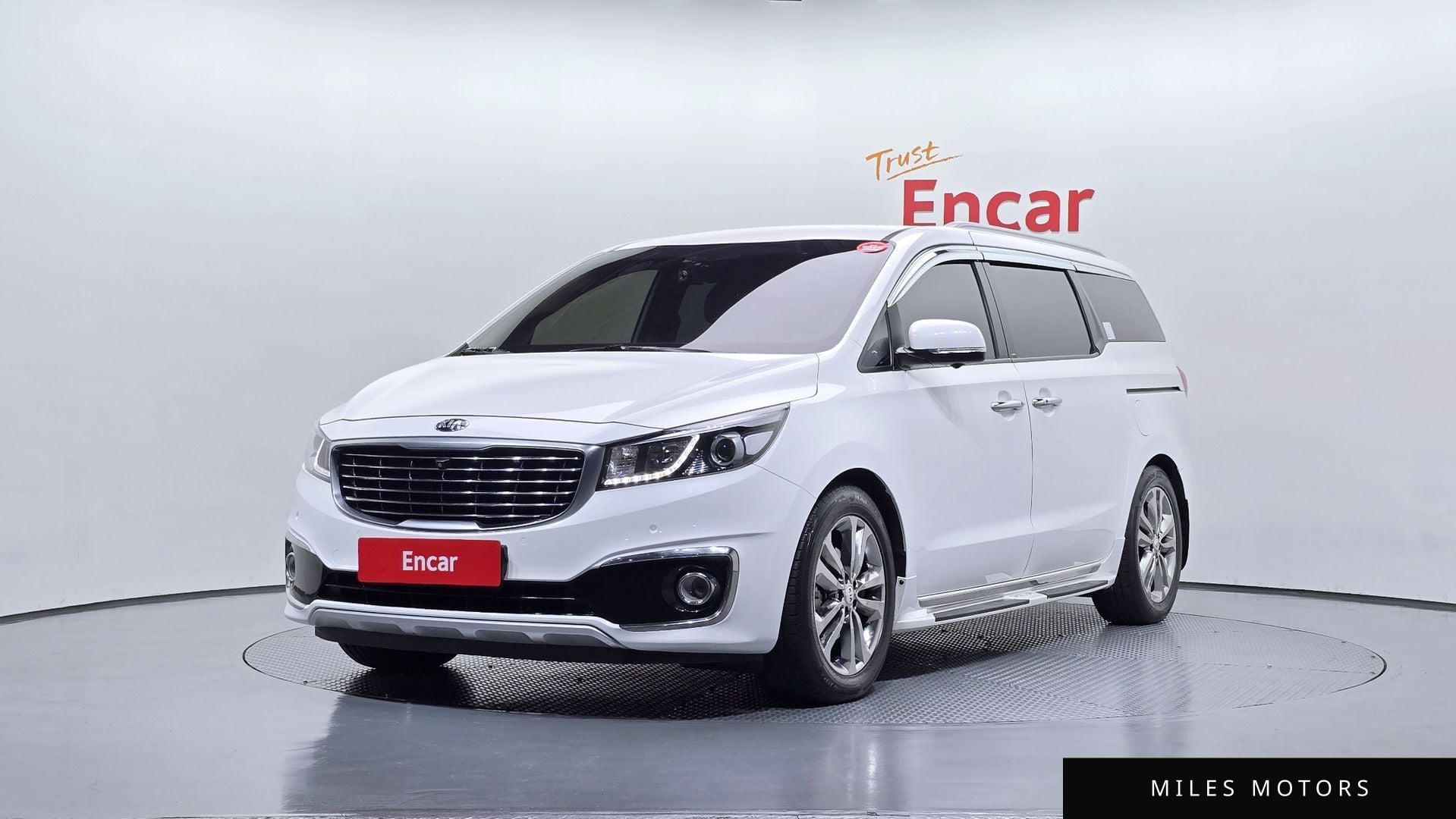 Kia Canival 2016 — фото 1 из 12