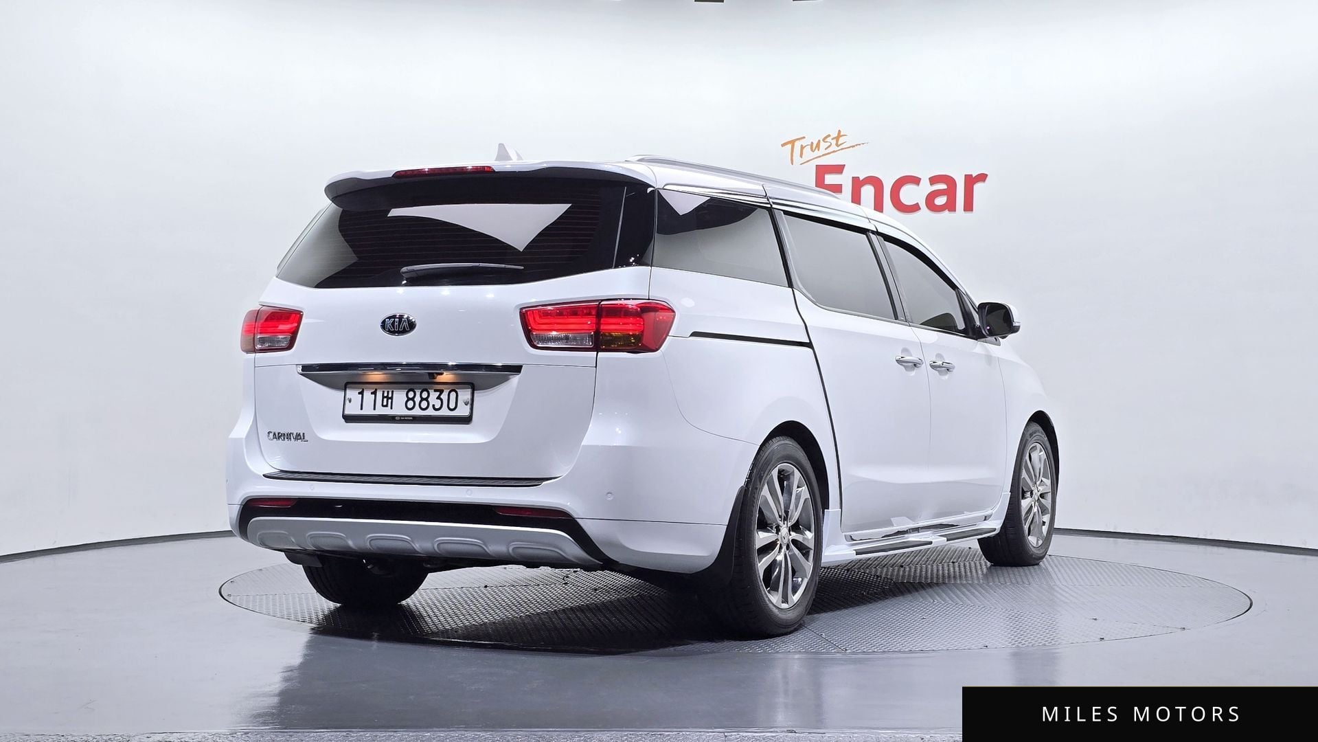 Kia Canival 2016 — миниатюра 2