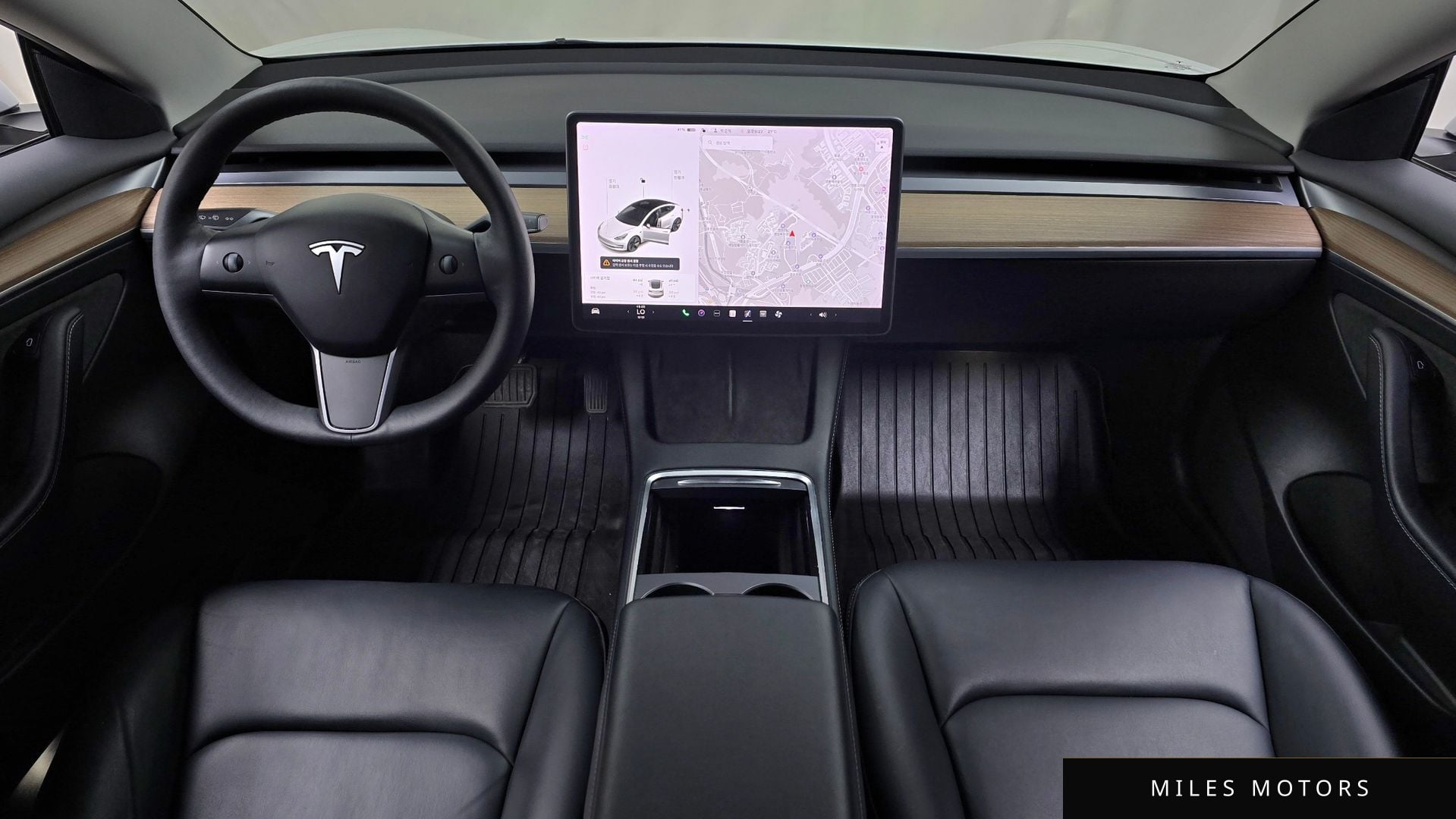 Tesla Model 3 2022 — миниатюра 10