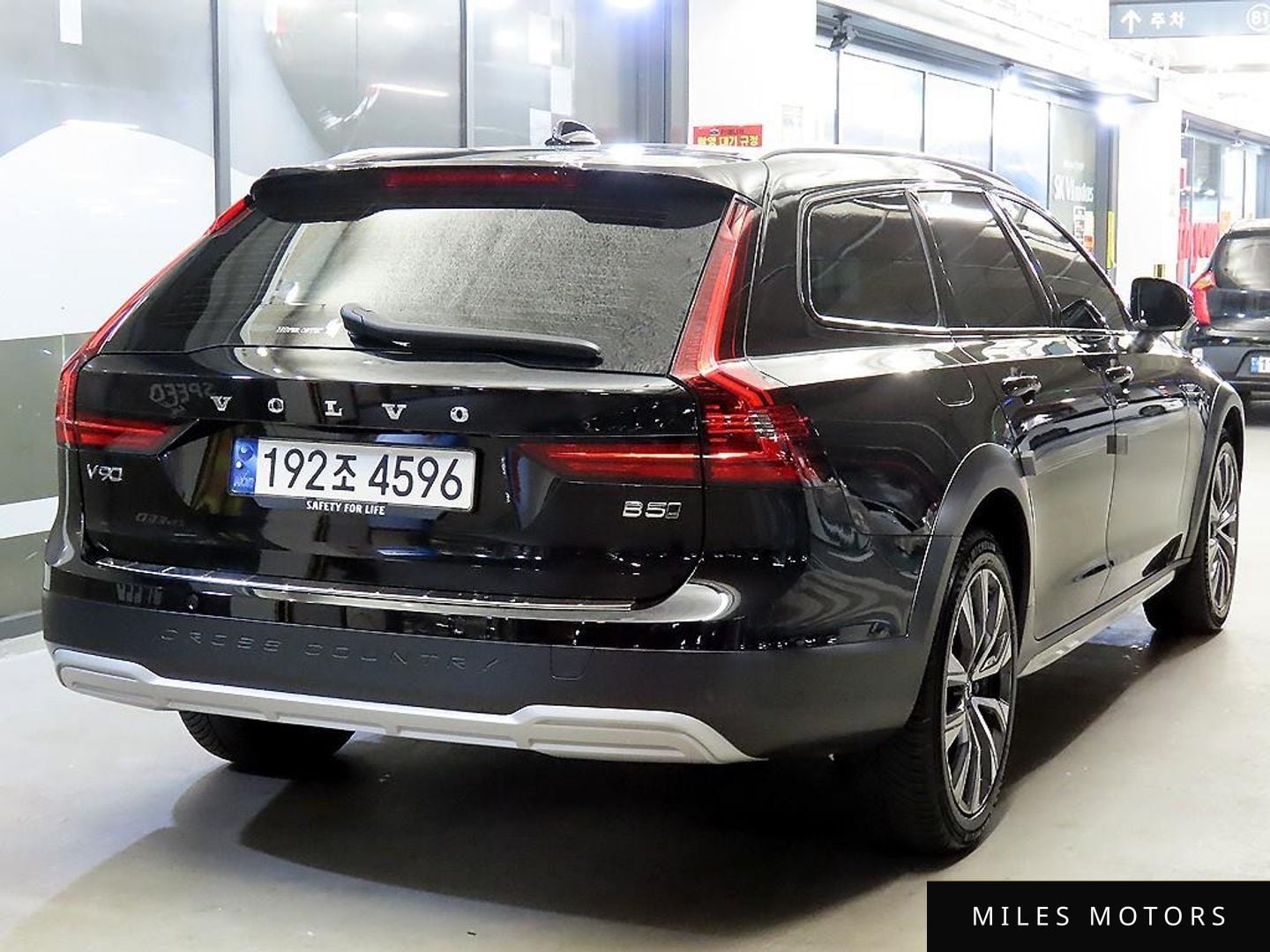Volvo V90 2024 — миниатюра 2