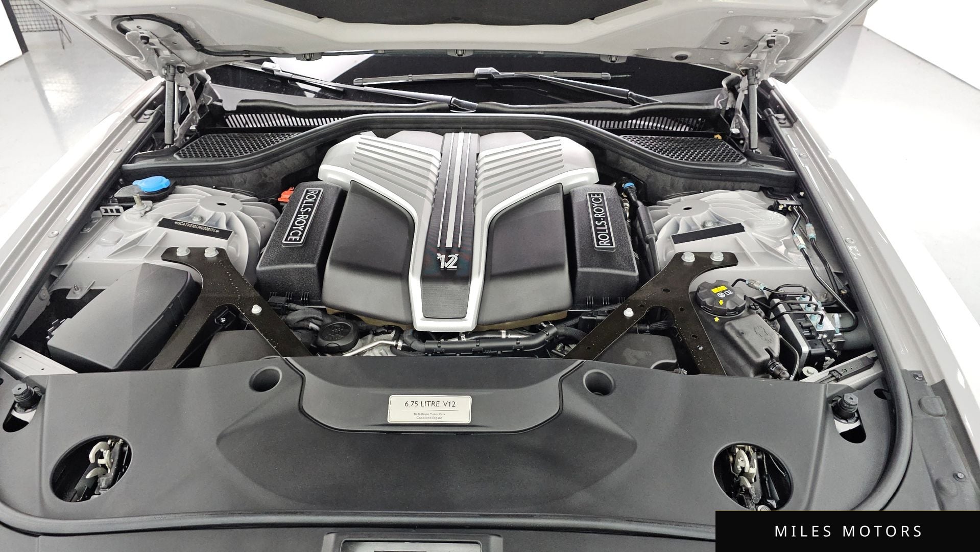 Rolls-Royce Ghost 2021 — миниатюра 6