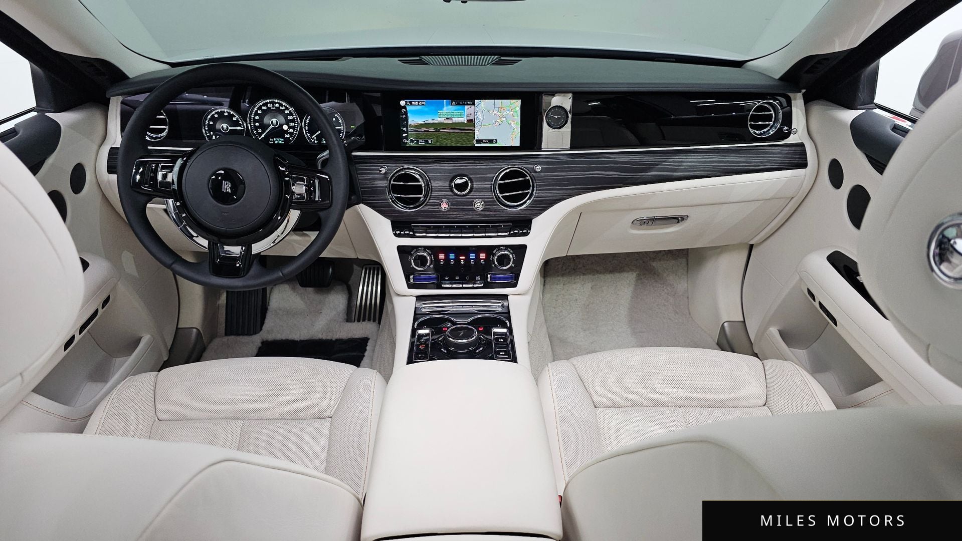 Rolls-Royce Ghost 2021 — миниатюра 7