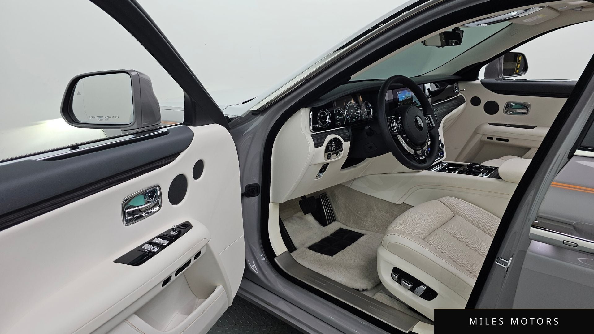 Rolls-Royce Ghost 2021 — миниатюра 10