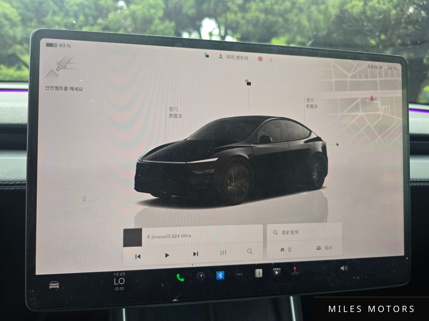 Tesla Model Y 2025 — миниатюра 10