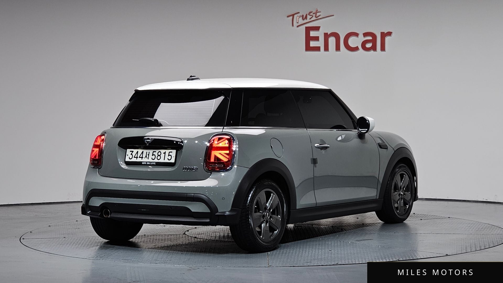 MINI Cooper 2022 — фото 1 из 12