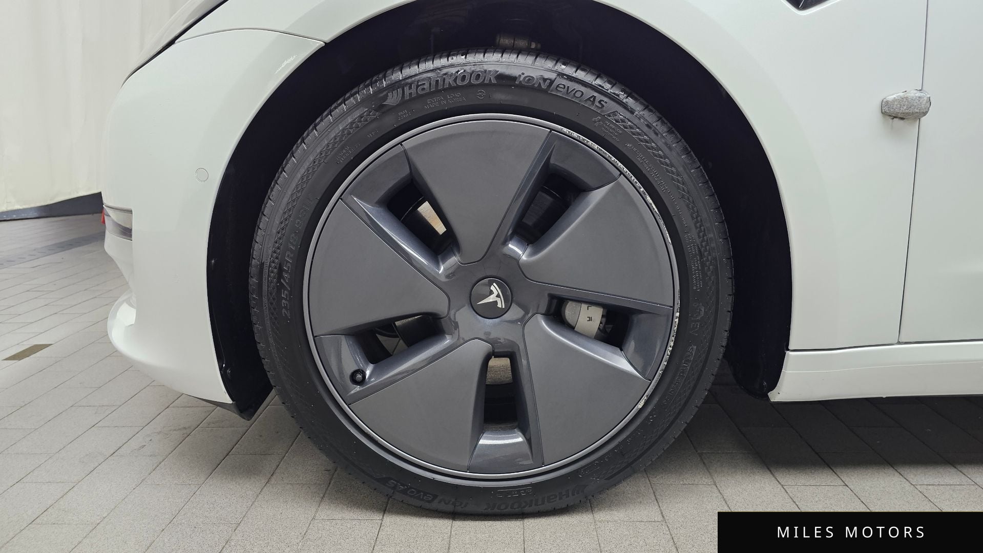 Tesla Model 3 2021 — миниатюра 5