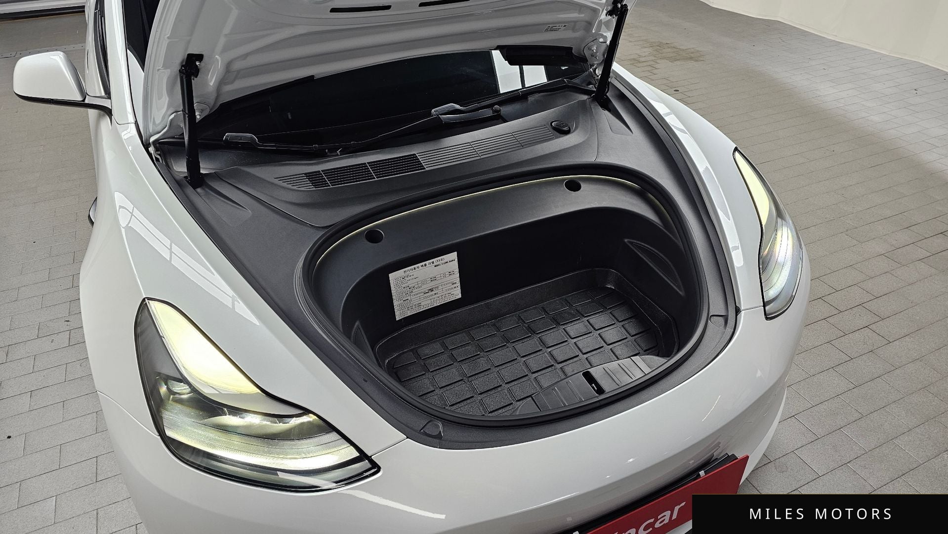 Tesla Model 3 2021 — миниатюра 6
