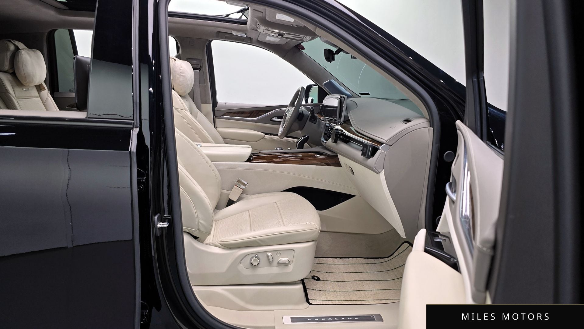 Cadillac Escalade 2024 — миниатюра 11