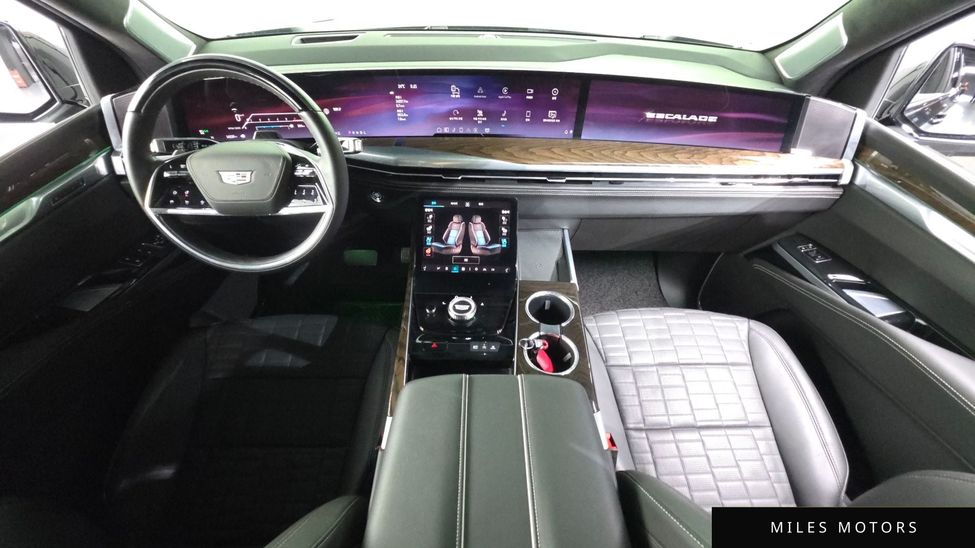 Cadillac Escalade 2025 — миниатюра 10