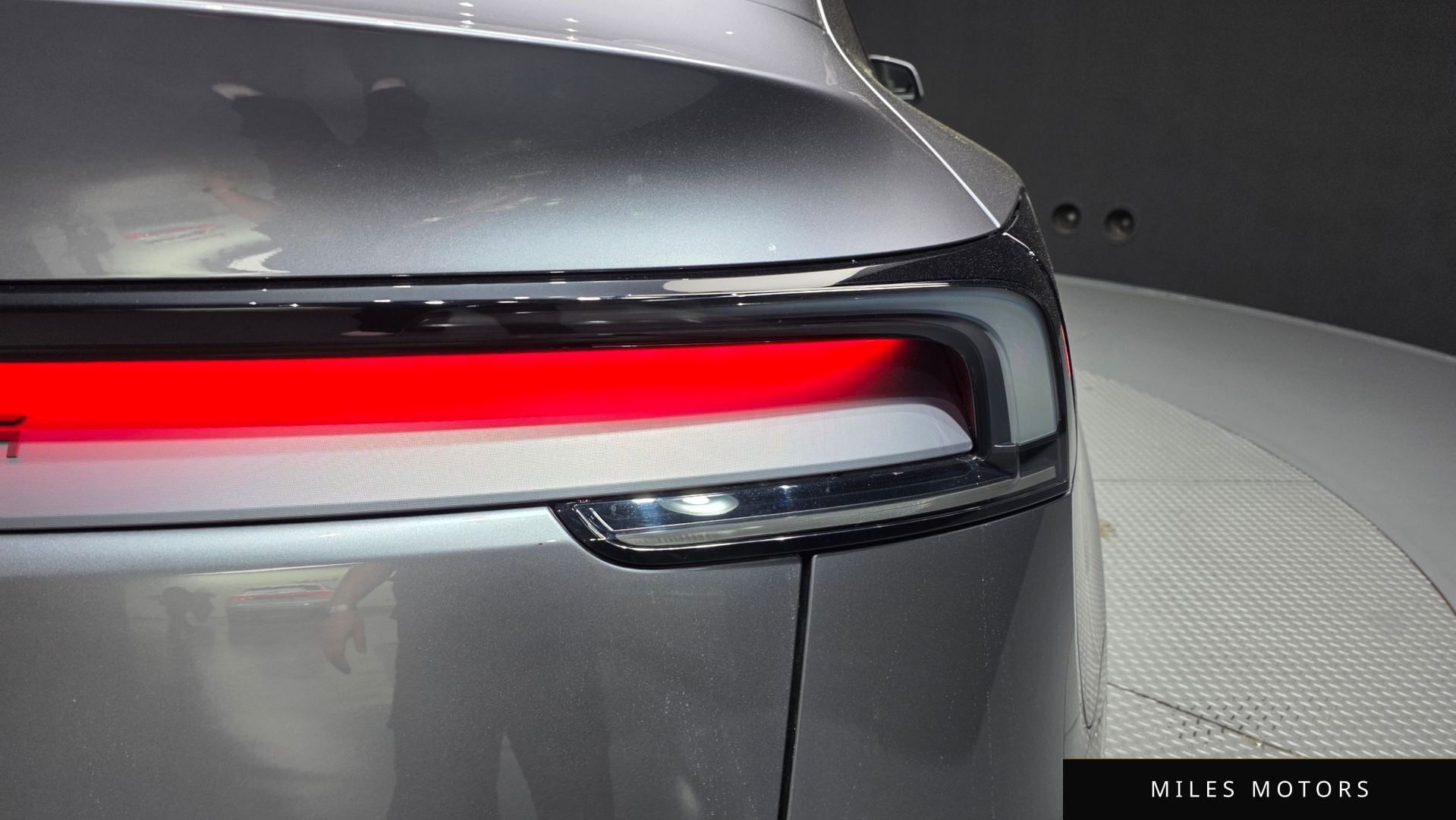 Tesla Model Y 2025 — миниатюра 9