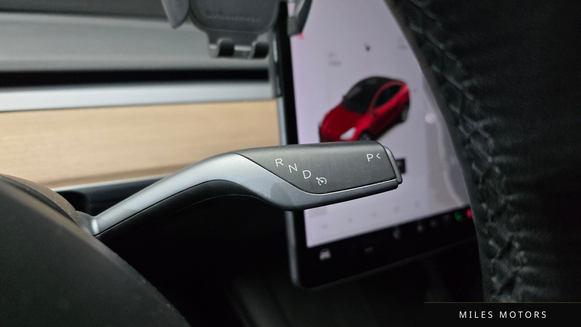 Tesla Model Y 2021 — миниатюра 12