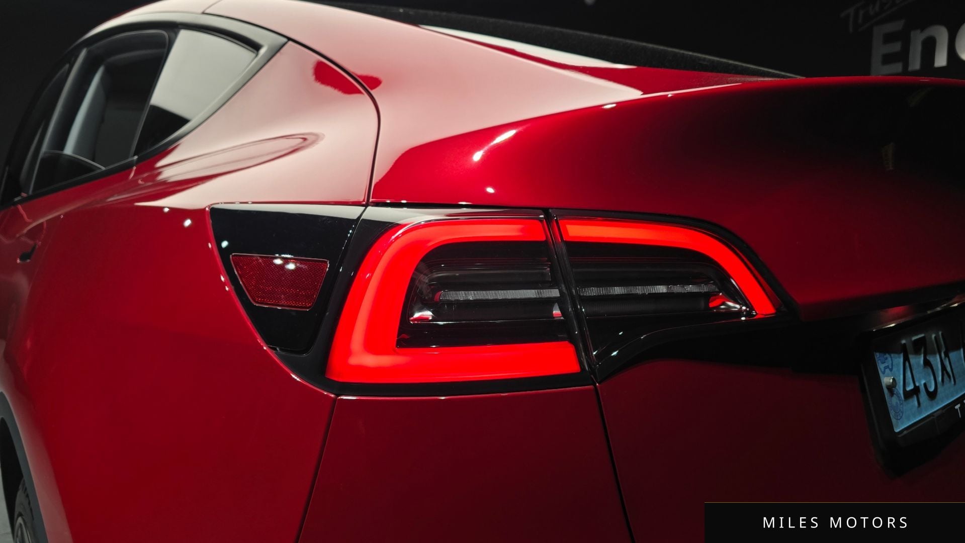 Tesla Model Y 2021 — миниатюра 9