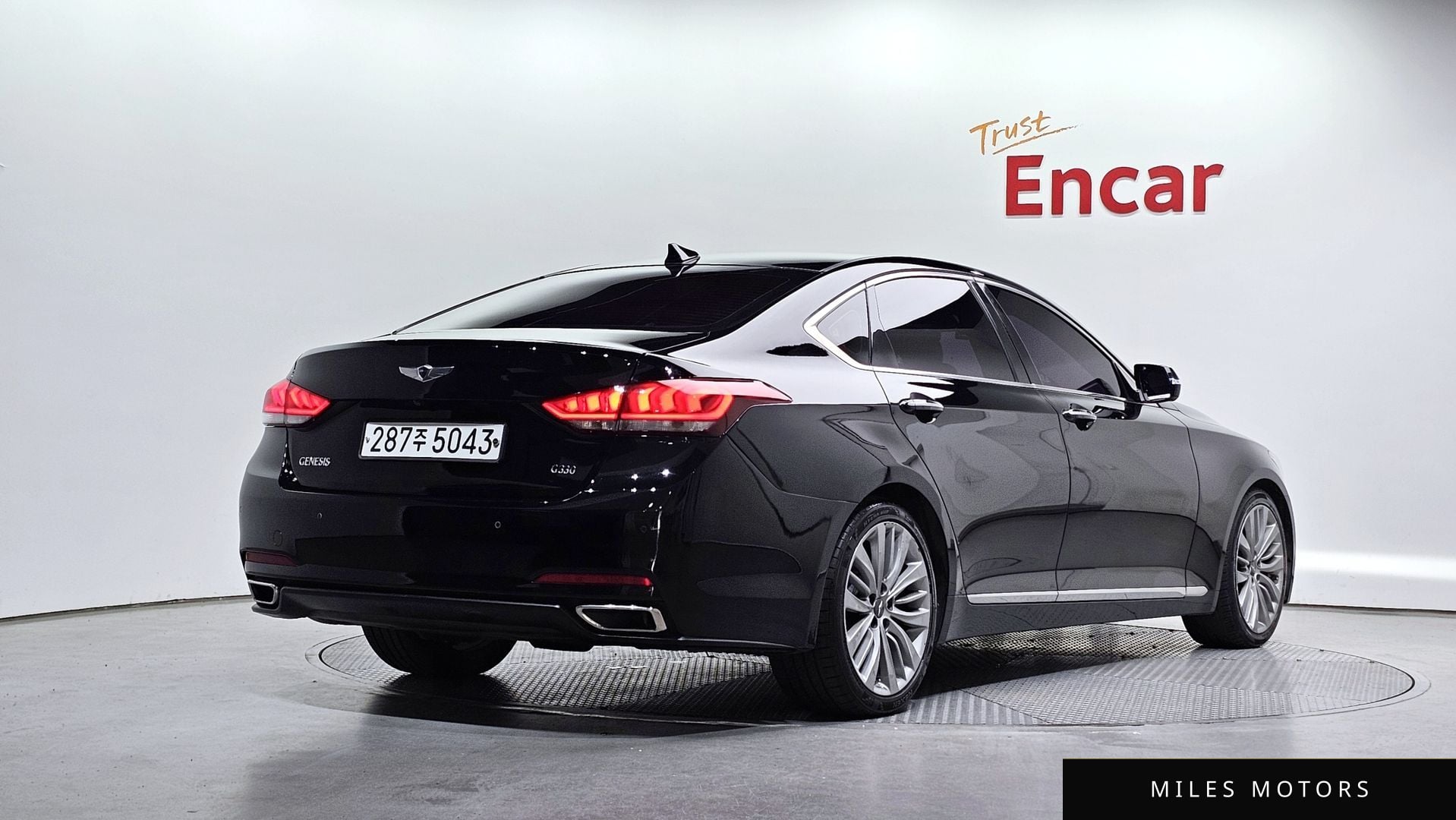 Hyundai Genesis 2016 — миниатюра 2
