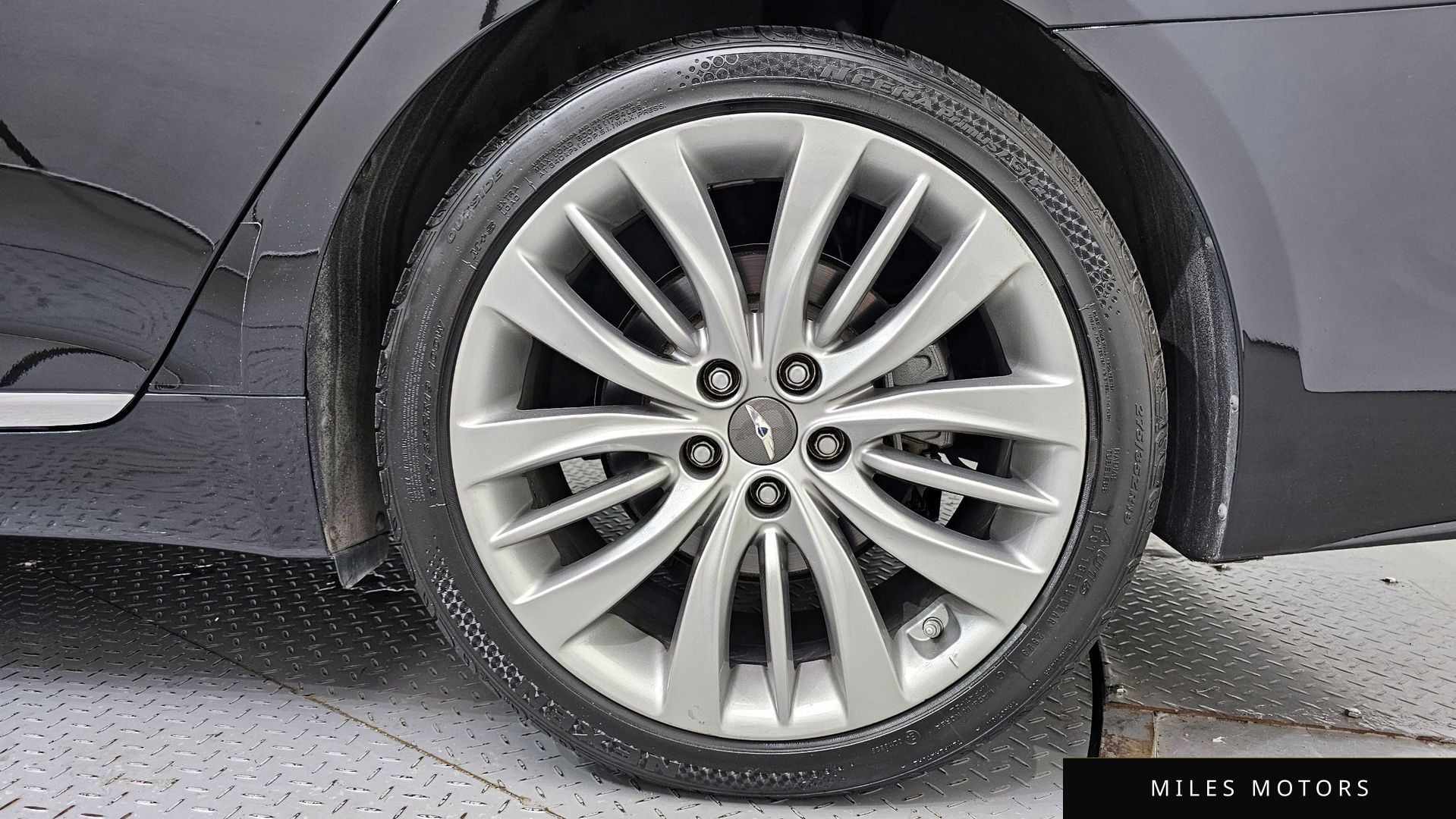 Hyundai Genesis 2016 — миниатюра 7