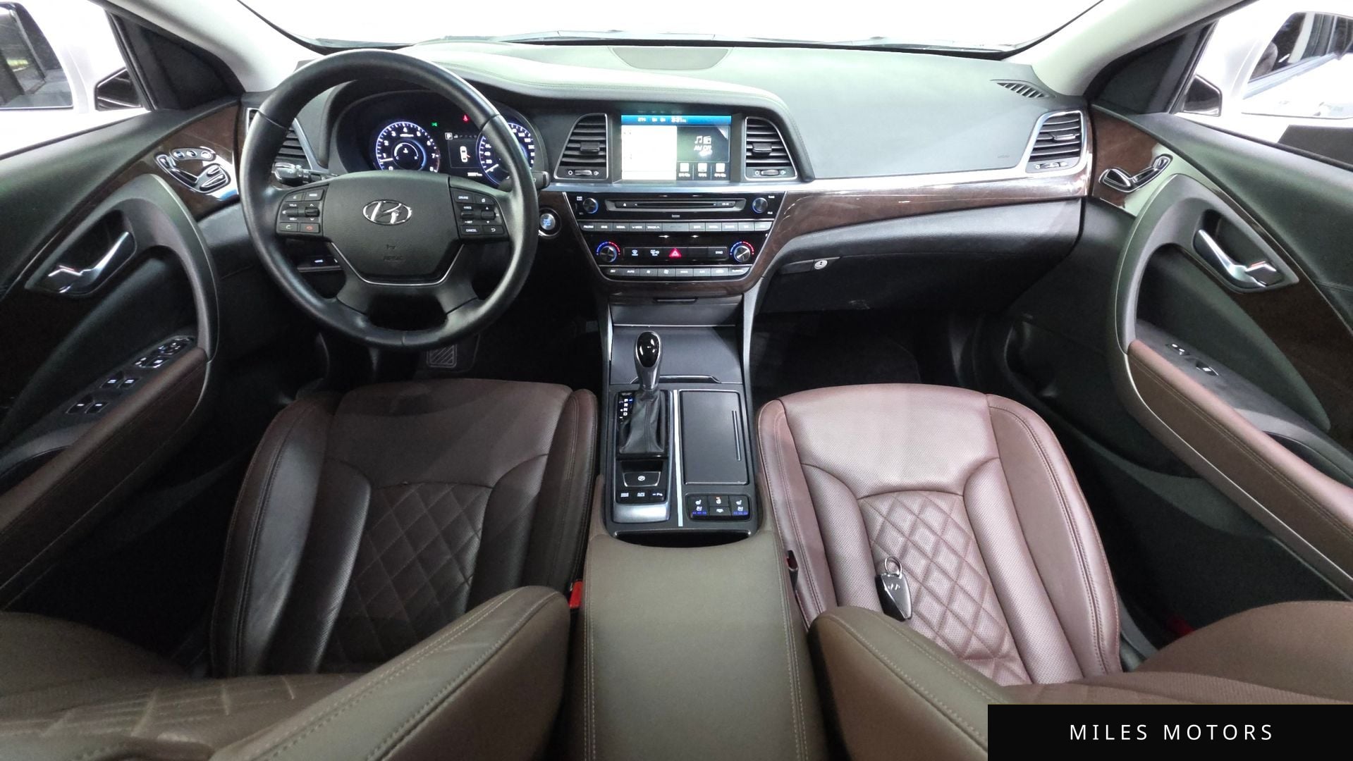 Hyundai Aslan 2016 — миниатюра 9