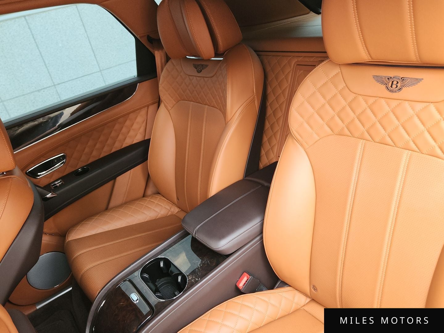 Bentley Bentayga 2017 — миниатюра 10