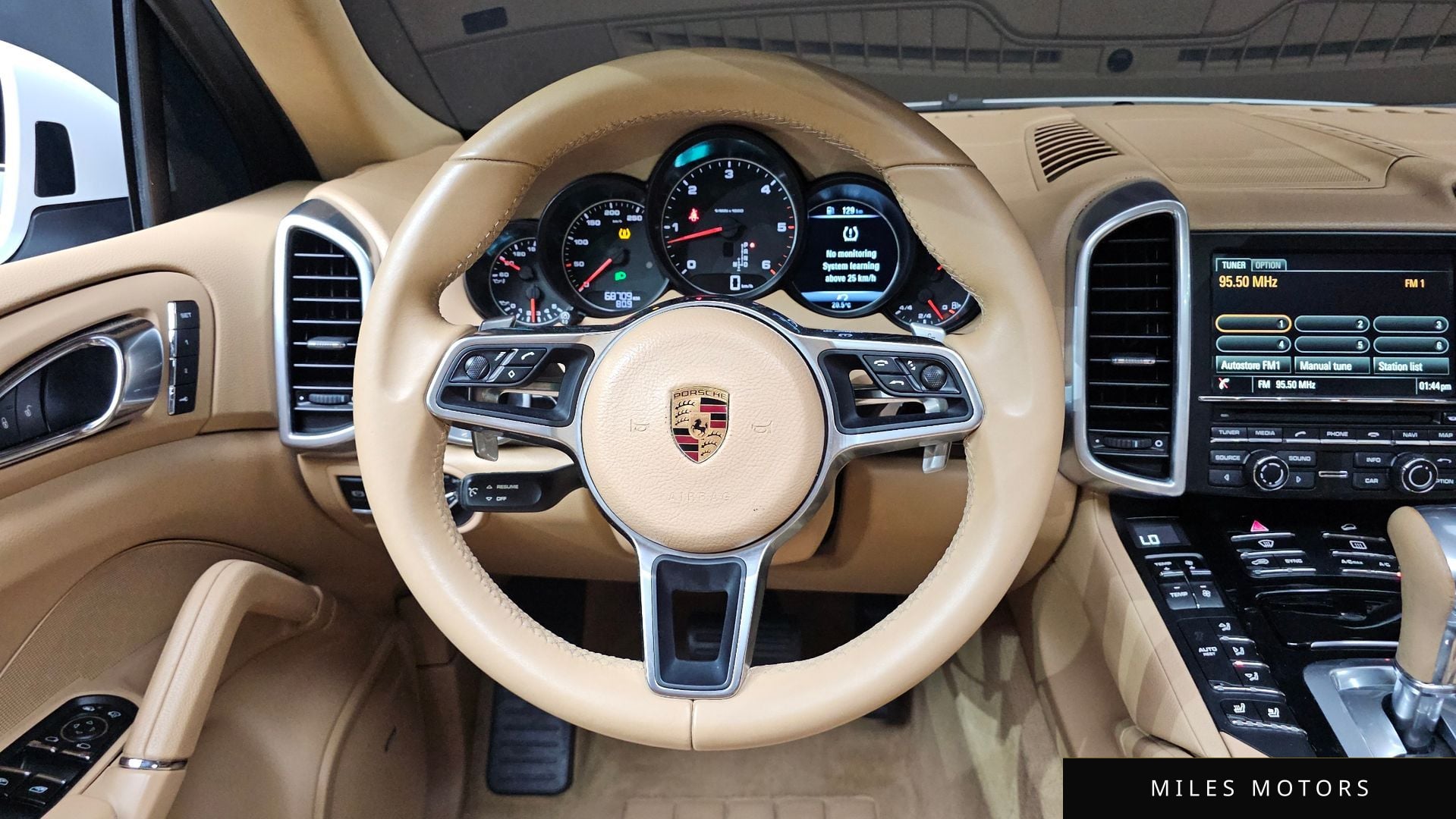 Porsche Cayenne 2016 — миниатюра 11