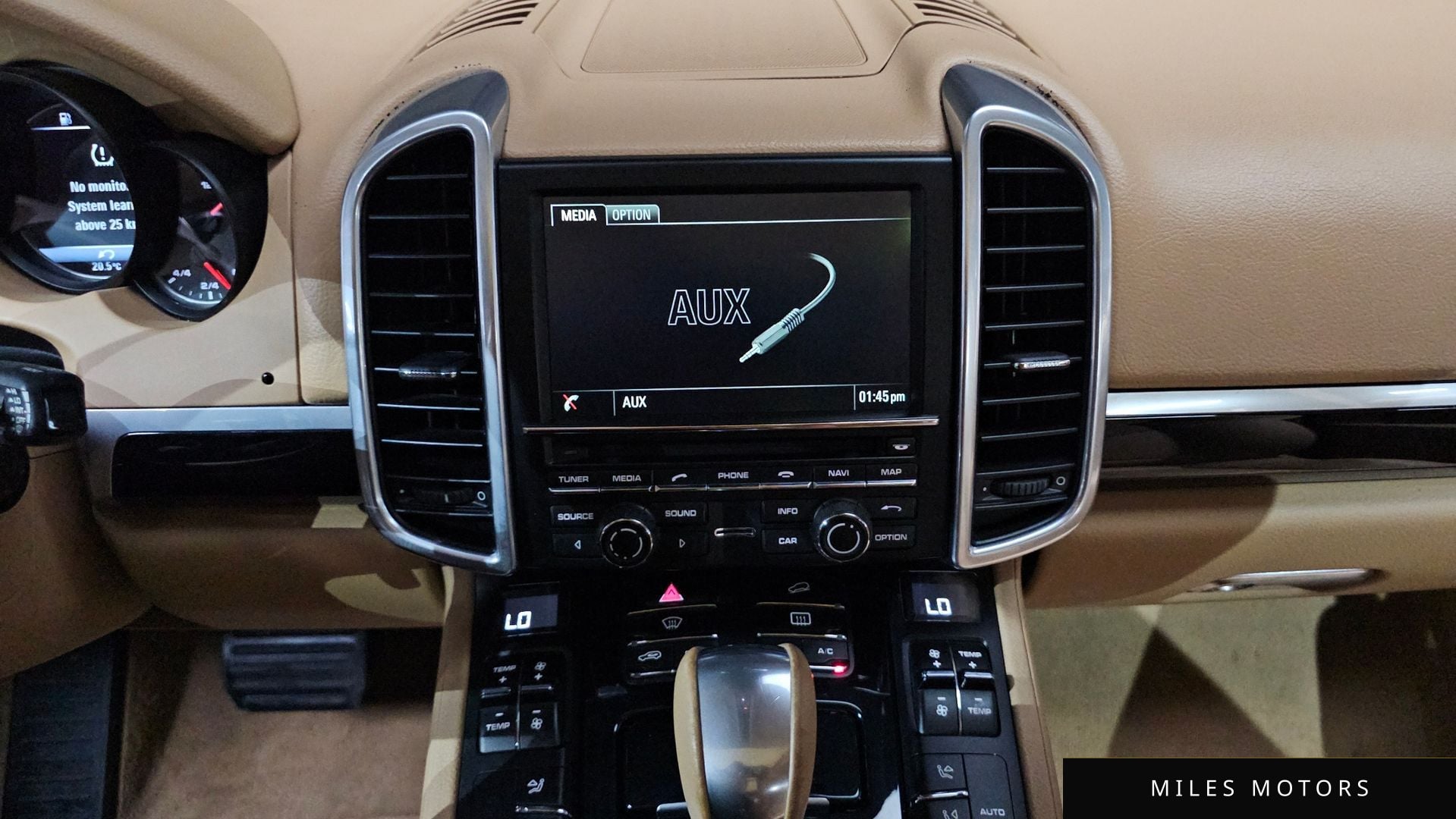 Porsche Cayenne 2016 — миниатюра 12