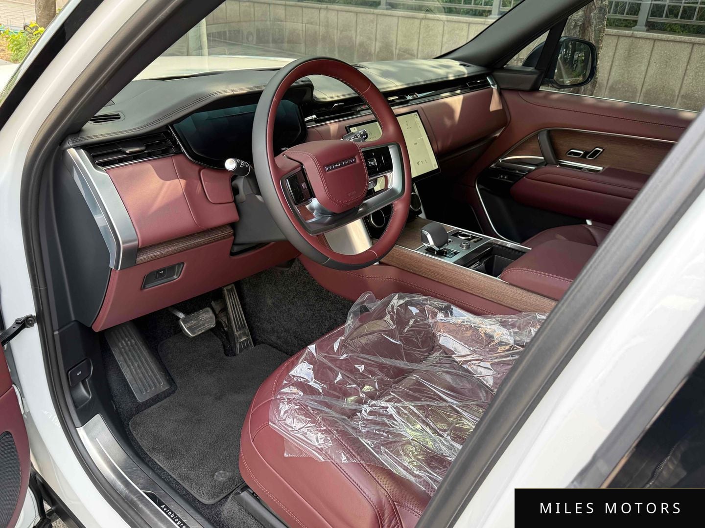 Land Rover Range Rover 2023 — миниатюра 11