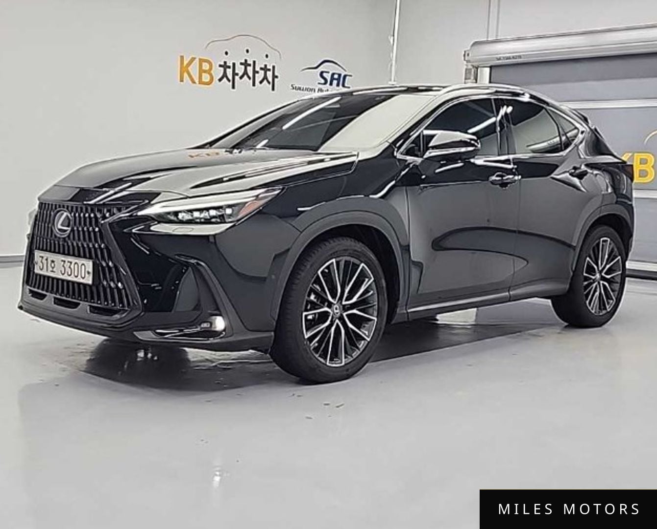 Лексус NX350h 2022 — фото 1 из 12