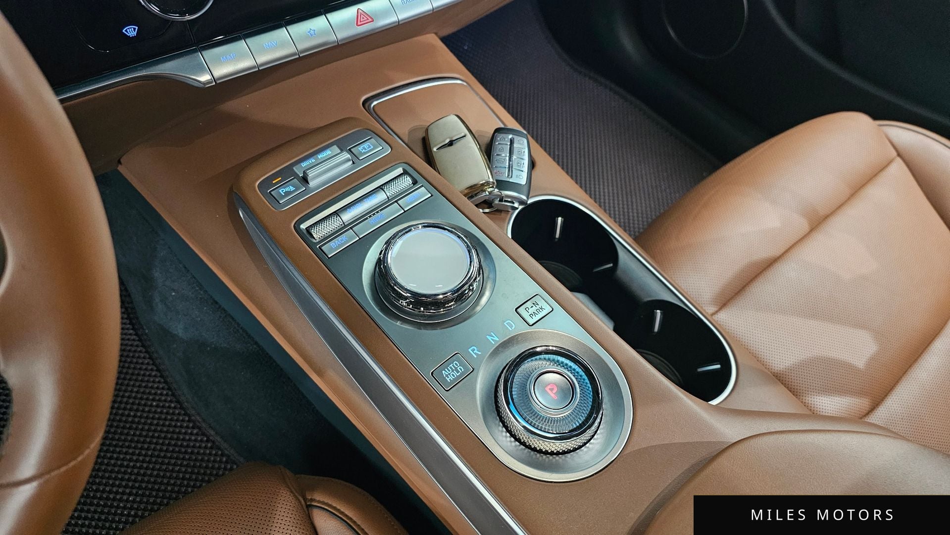 Genesis GV70 2023 — миниатюра 12