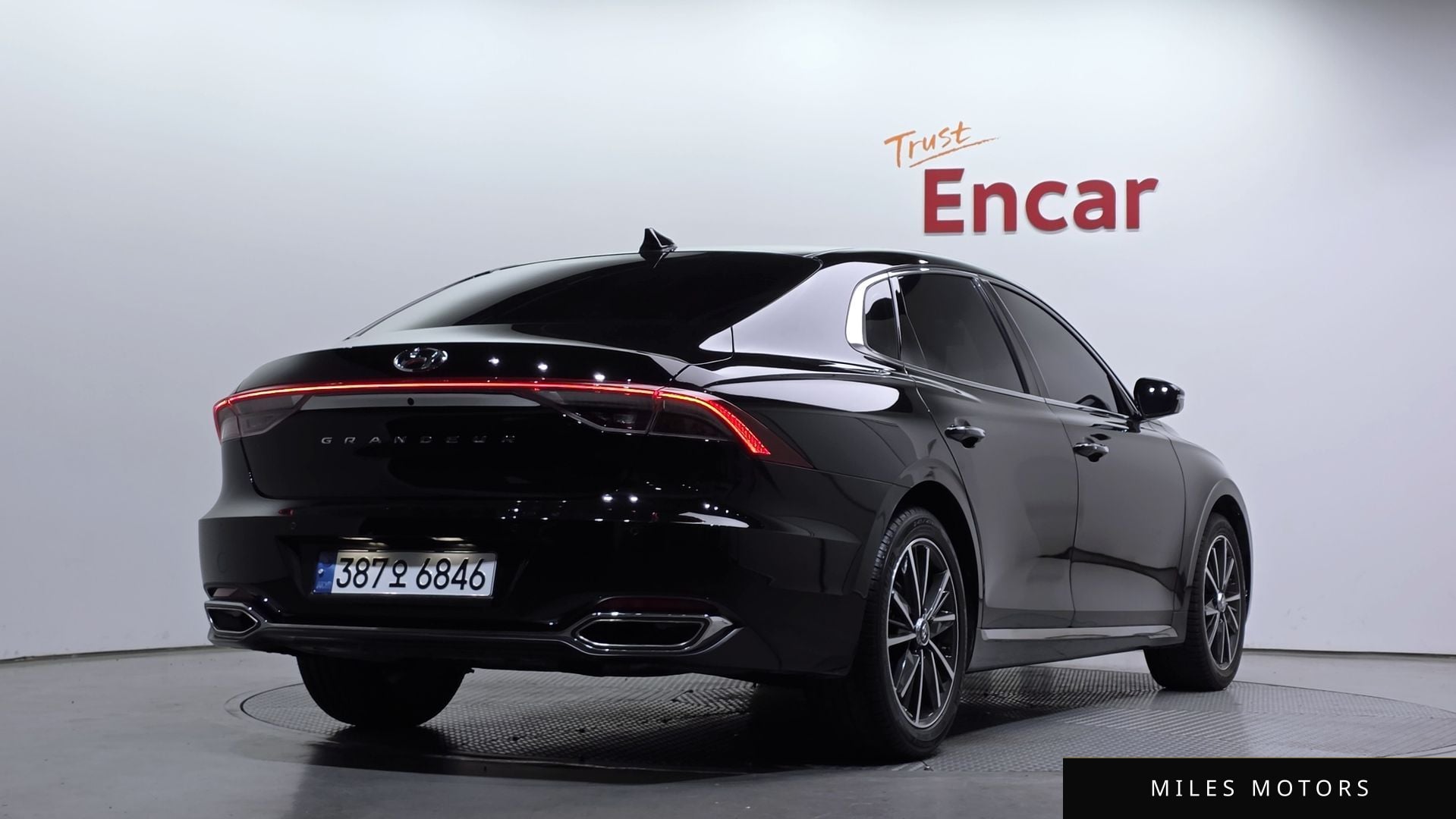 Hyundai Grandeur 2022 — миниатюра 2