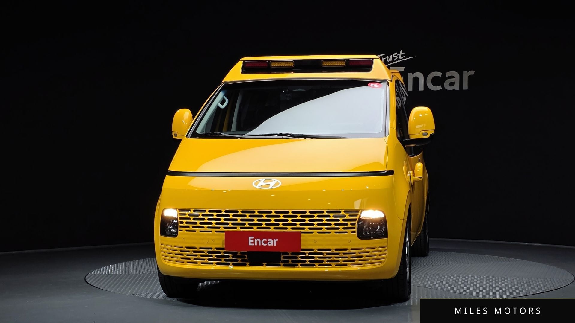 Hyundai Staria 2025 — миниатюра 3