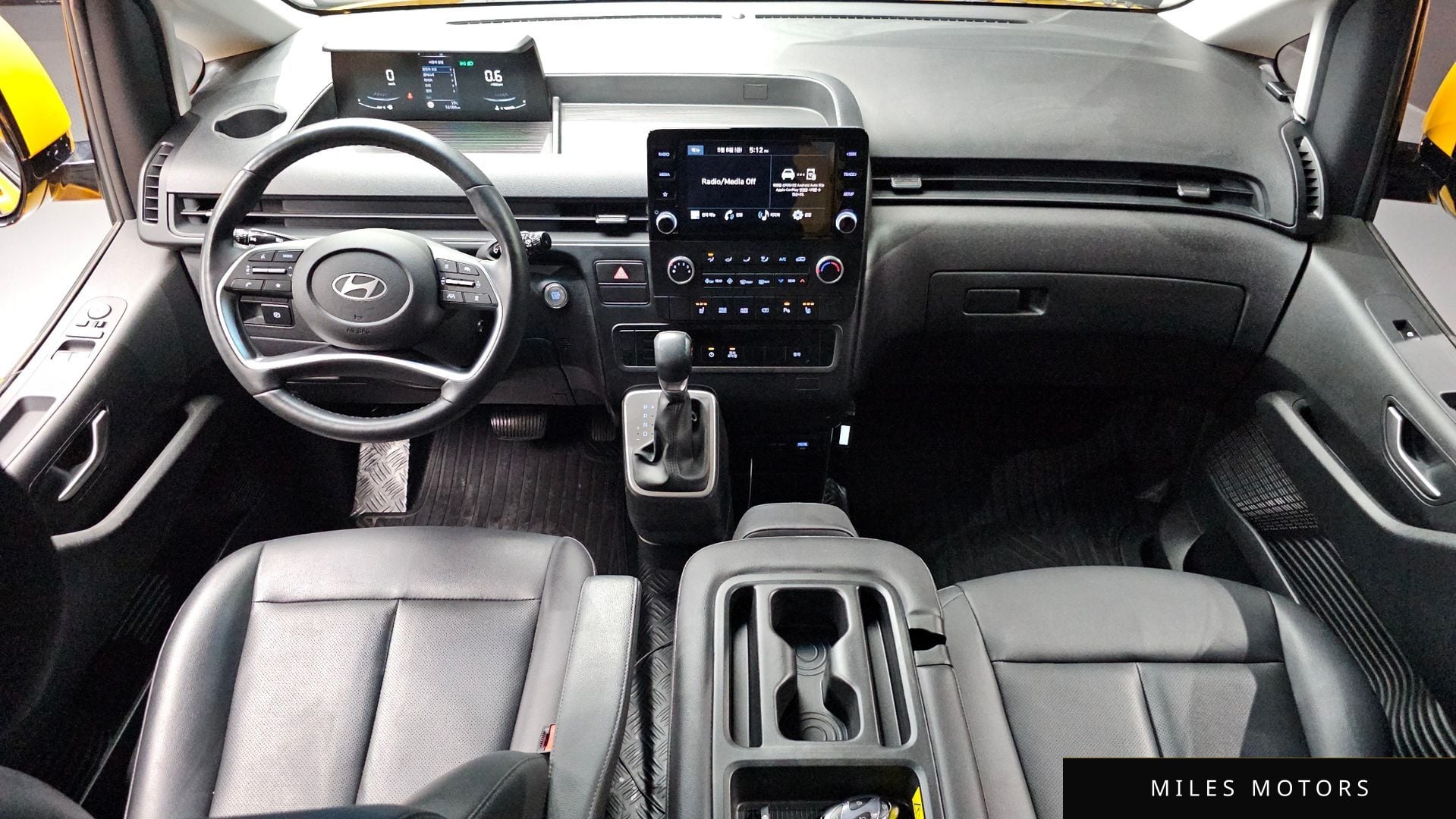 Hyundai Staria 2025 — миниатюра 10