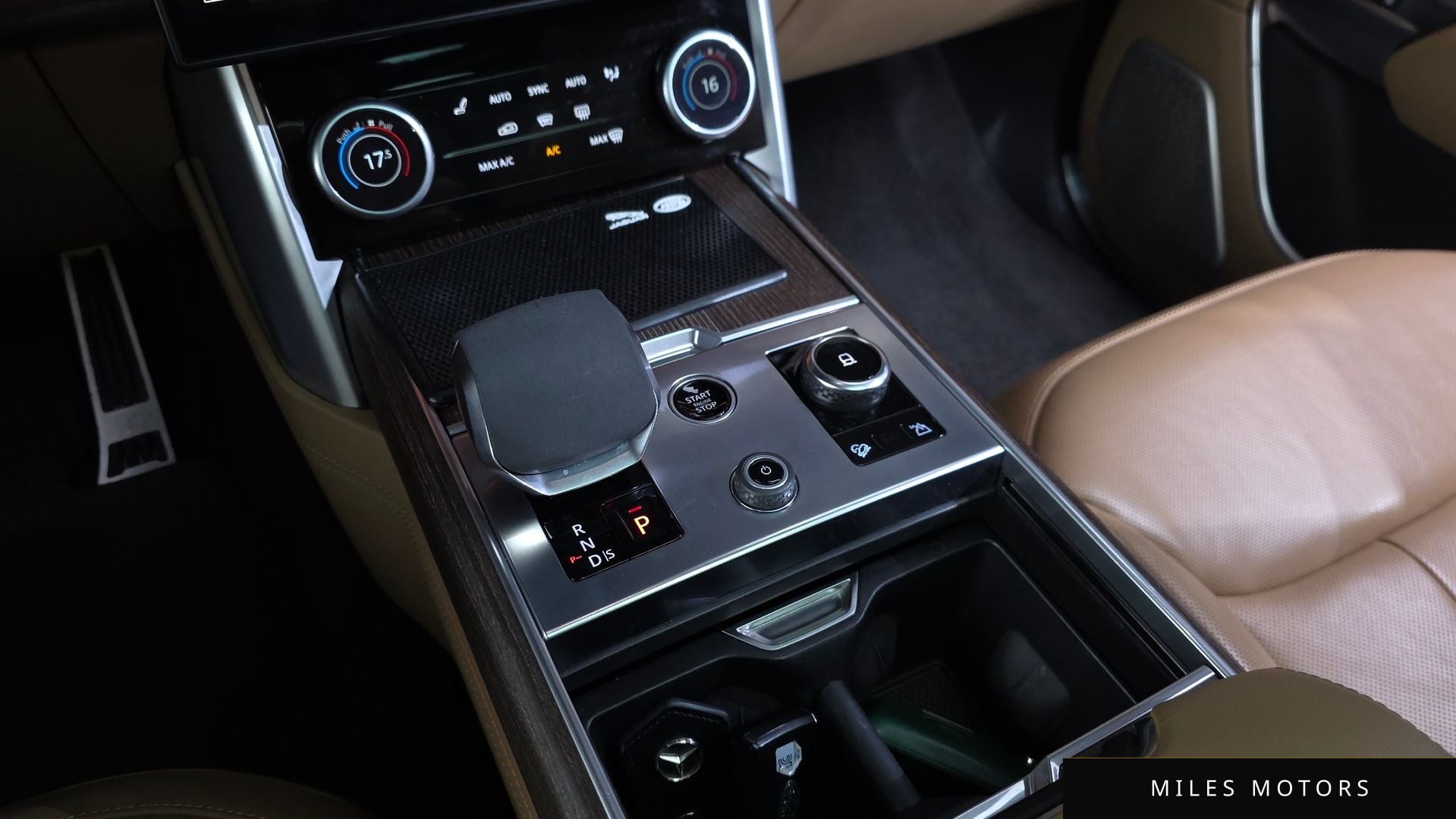 Land Rover Range Rover 2023 — миниатюра 11