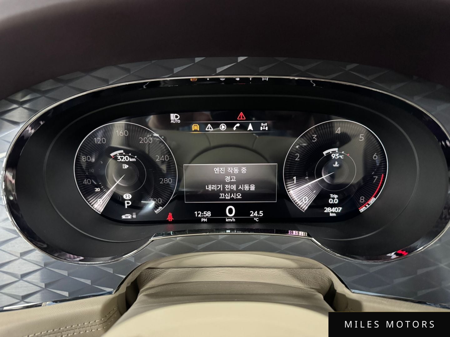 Bentley Bentayga 2021 — миниатюра 5