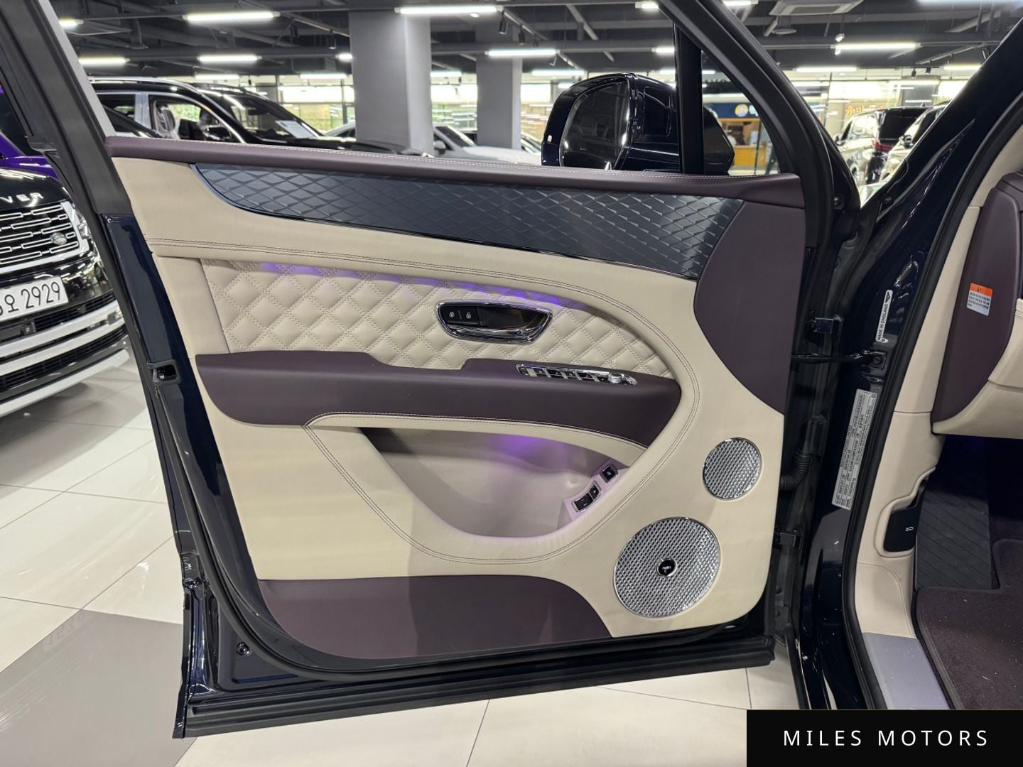 Bentley Bentayga 2021 — миниатюра 6