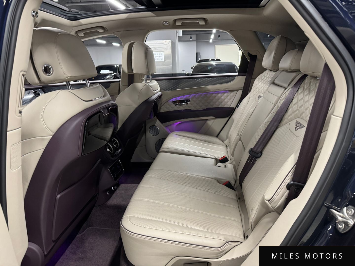 Bentley Bentayga 2021 — миниатюра 11
