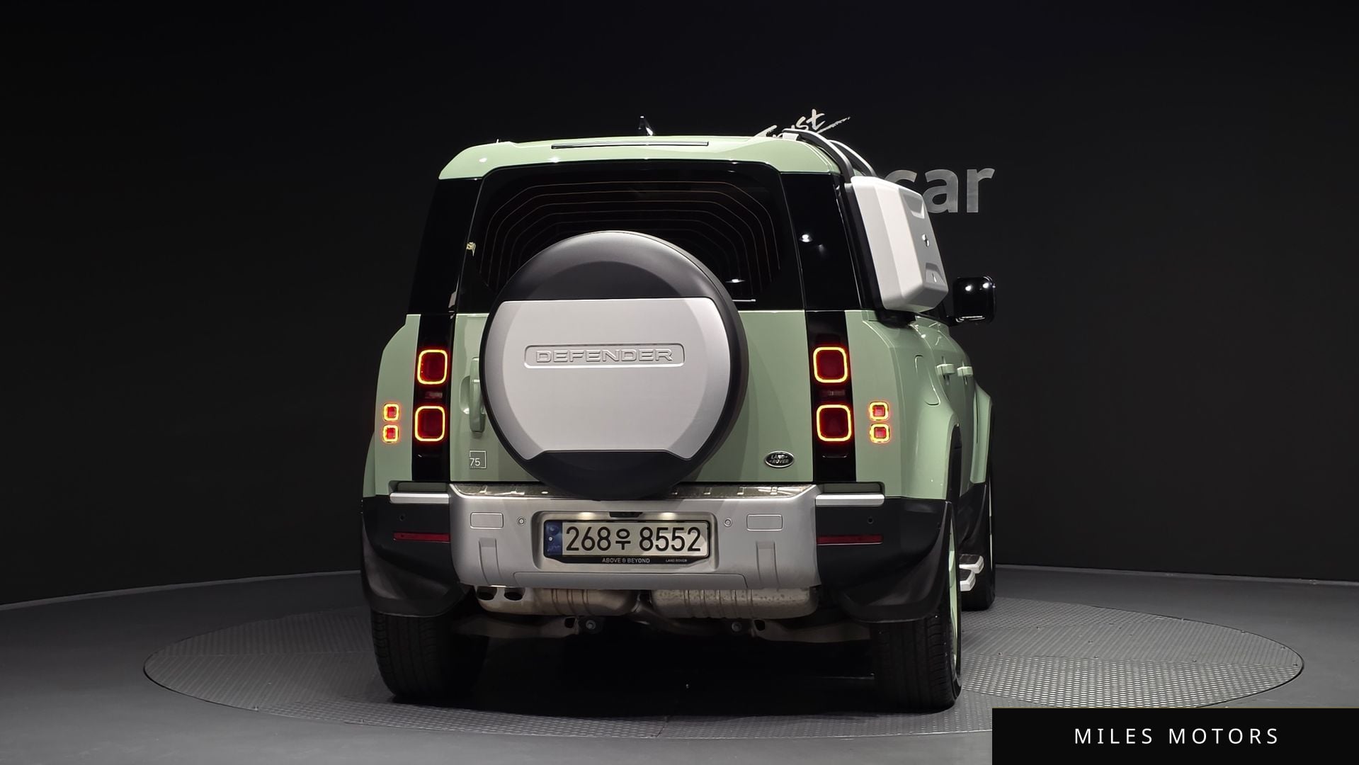 Land Rover Defender 2023 — миниатюра 4
