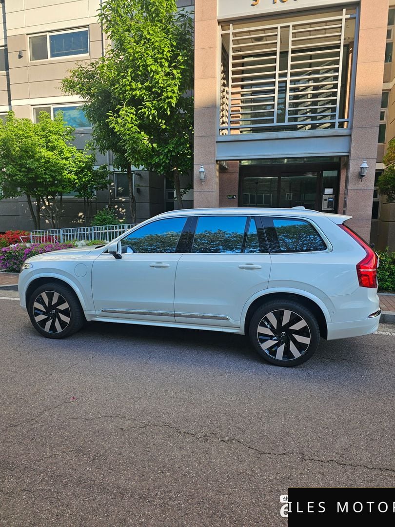 Volvo XC90 2024 — миниатюра 4