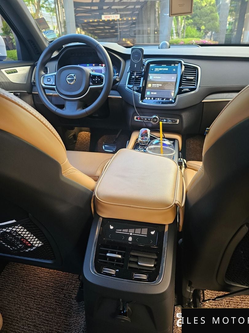 Volvo XC90 2024 — миниатюра 9