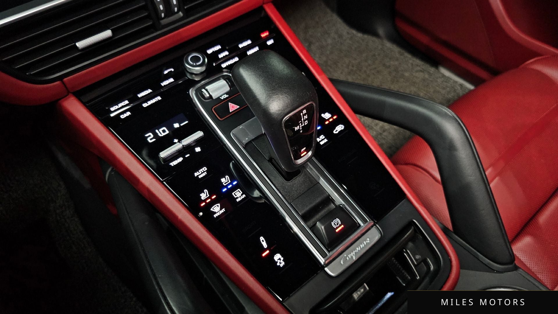 Porsche Cayenne 2020 — миниатюра 12