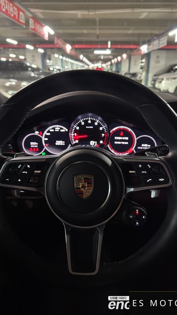 Porsche Cayenne 2023 — миниатюра 4