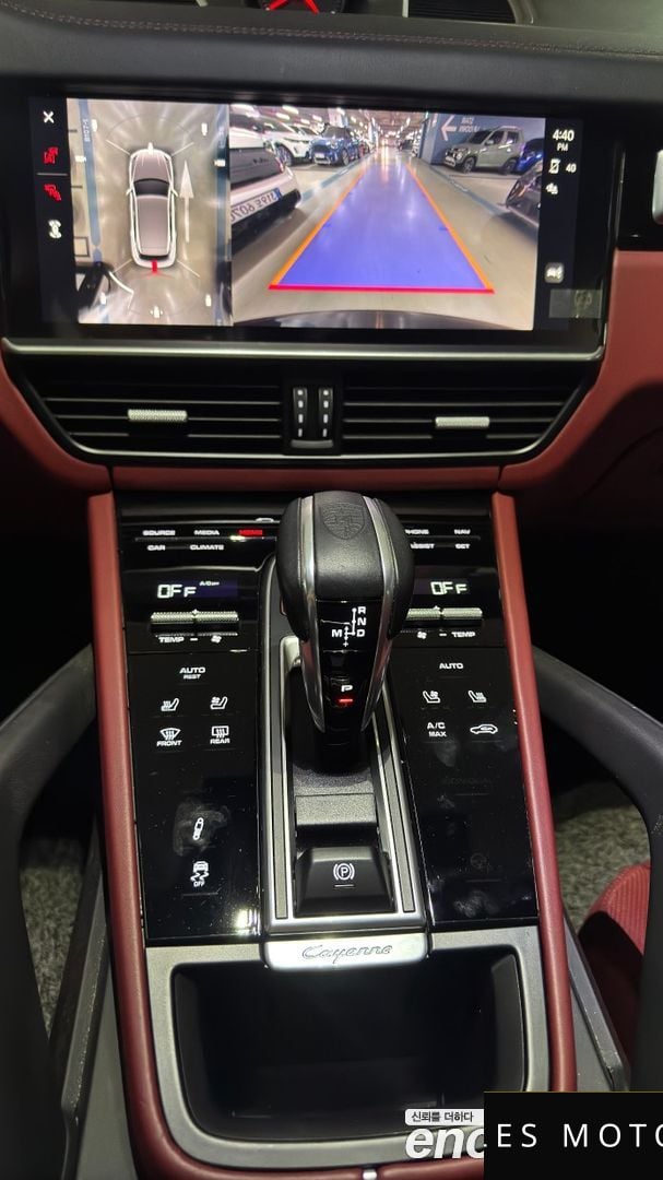 Porsche Cayenne 2023 — миниатюра 8