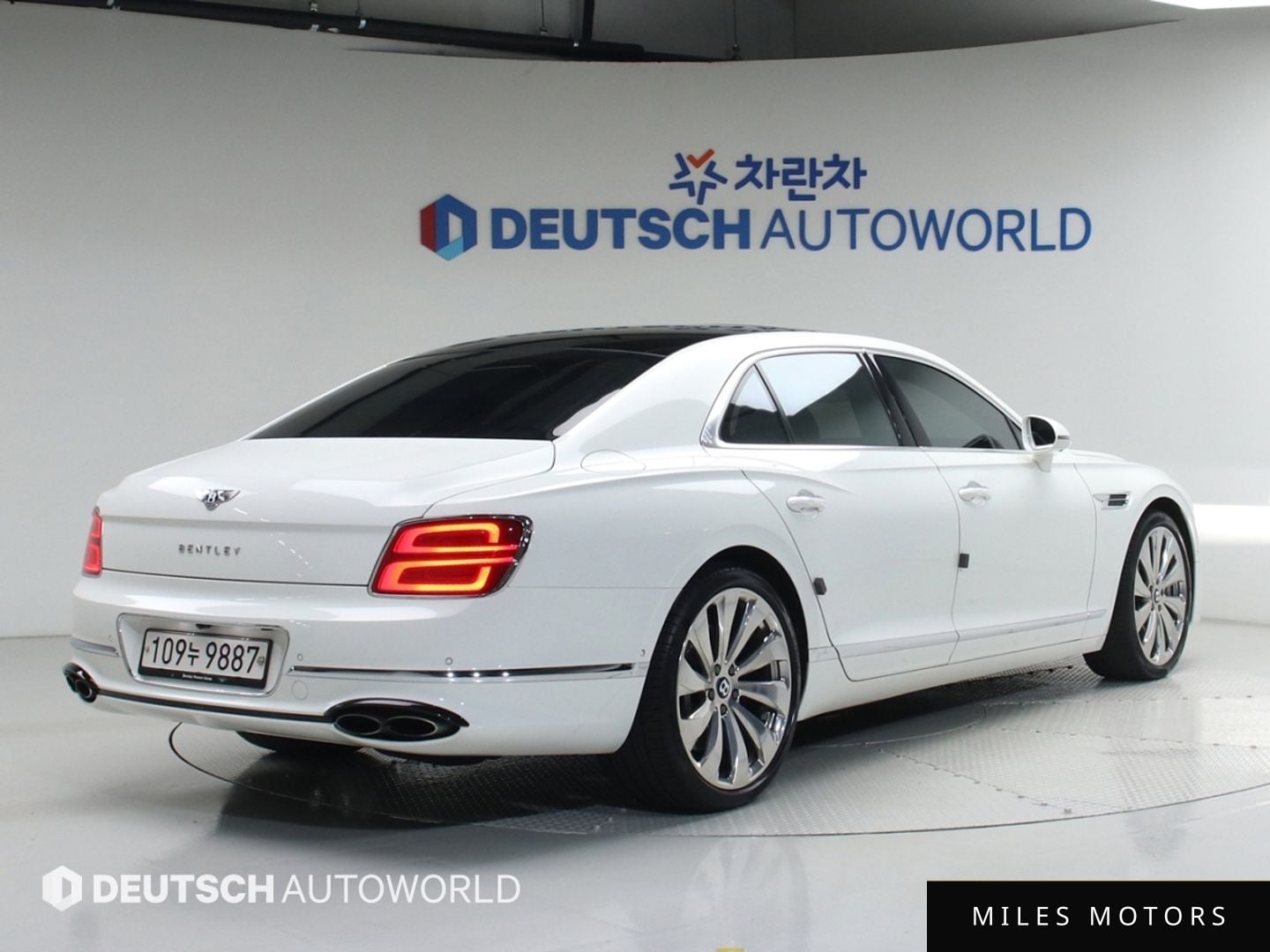 Bentley Flying Spur 2021 — миниатюра 2
