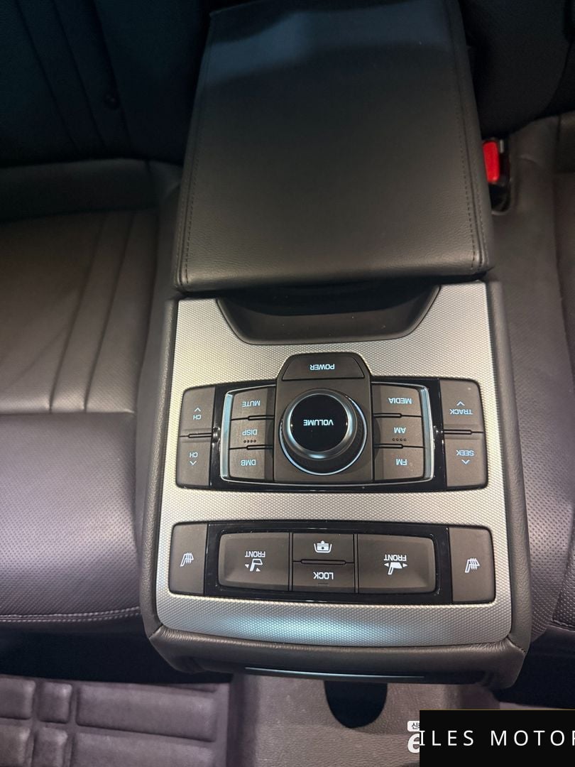 Genesis G80 2019 — миниатюра 8