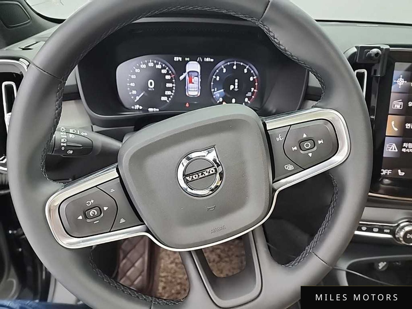 Volvo XC40 2022 — миниатюра 9
