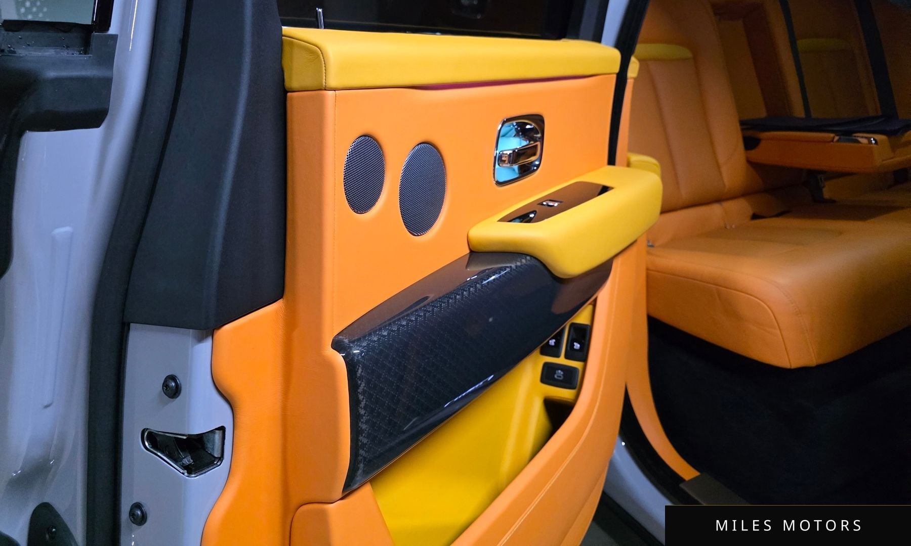 Rolls-Royce Cullinan 2023 — миниатюра 3
