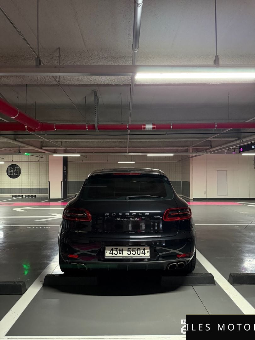 Porsche Macan 2018 — миниатюра 5